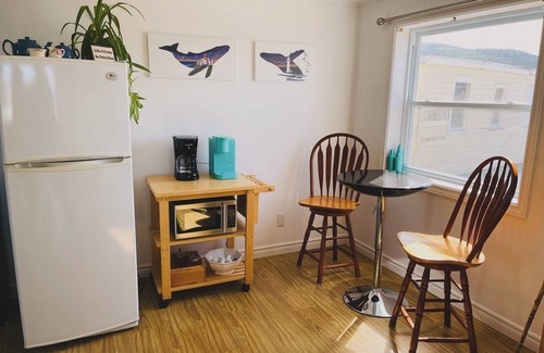 Terra Nova House | Renovated biscuit box style home. Located centrally to the best attractions.