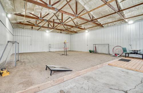 Blaine House | Renovated Blaine Farmhouse with Heated Pole Barn!