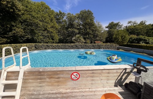 Mareuil en Perigord House | Renovated country house with swimming pool sleeps 9