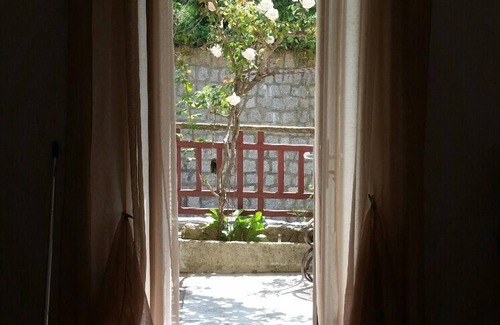 Coggia House | Renovated character house. 10km from the sea.