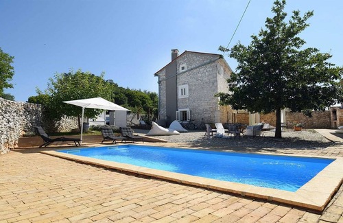Rezanci Villa | Renovated charming stone villa with swimming pool in Režanci