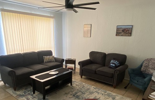 Abilene House | Renovated,Comfy&Spacious, LR, full kitchen, den, easy access to Univ.& interests