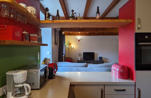 Mauvages Cottage | Renovated cottage in Mauvages with garden, BBQ and WIFI