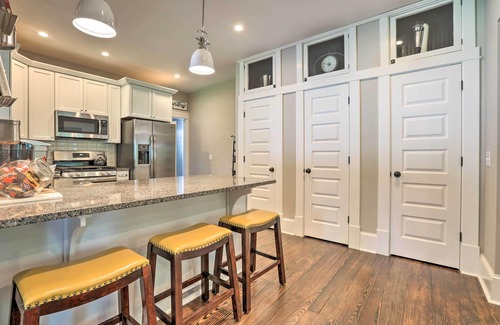 Vevay House | Renovated Craftsman House w/Patio & Fire Pit!