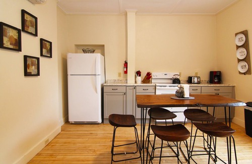 Bar Harbor Apartment | Renovated downtown Bar Harbor apartment, park and walk to shops and restaurants.