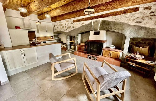 Ruynes-en-Margeride House | Renovated farmhouse in the heart of the Margeride