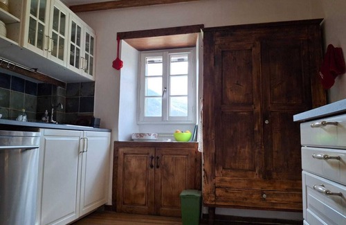Hosta House | Renovated farmhouse - sleeps 4 to 7