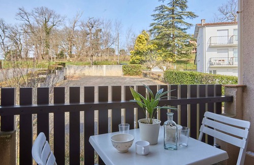 Barbotan-les-Thermes Apartment | Renovated T1 bis, balcony, Wifi