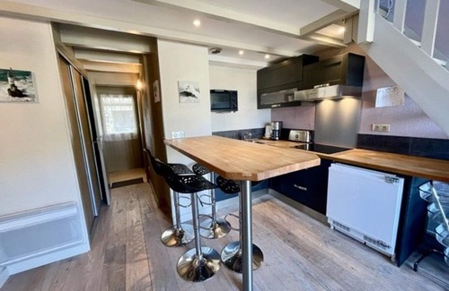 Saint-Pierre-Quiberon Apartment | Renovated mezzanine studio 32m² with balcony, parking and beach access in Saint-Pierre-Quiberon