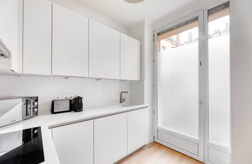 Gare Apartment | Renovated Gare 2BR nr bus station, by Blueground