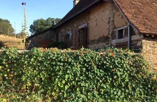 Saint-Martin-Sepert Cottage | Renovated house in the countryside