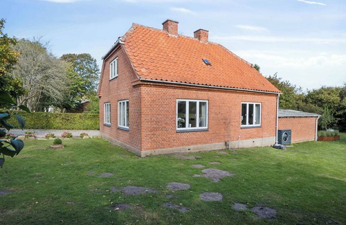Skovbyballe House | Renovated home in rural idyll, close to the beach