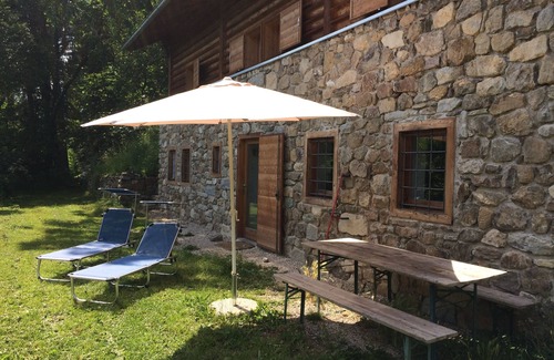 Samone House | Renovated in 2006, charming holiday home by the woods