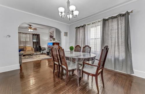 North Buffalo House | Renovated Main Floor Large 3 Bed House