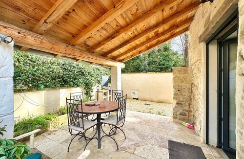 Fourques Cottage | Renovated Pigeon Loft in Beaucaire