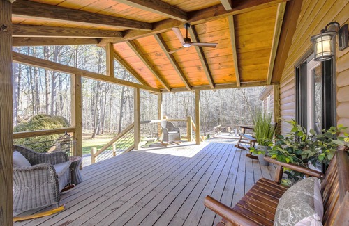 Ellijay Cabin | Renovated Remote Cabin w/Chef's KT! Family Friendly- King Bd -10Mi to DT Ellijay