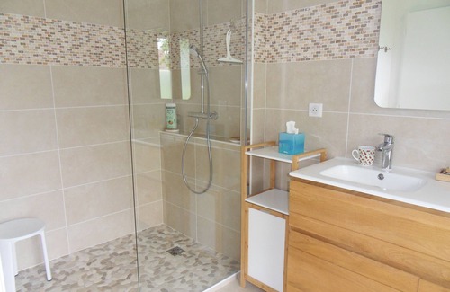 Ermenonville House | Renovated stone building, all comforts, Wifi fibre, E-car charging available