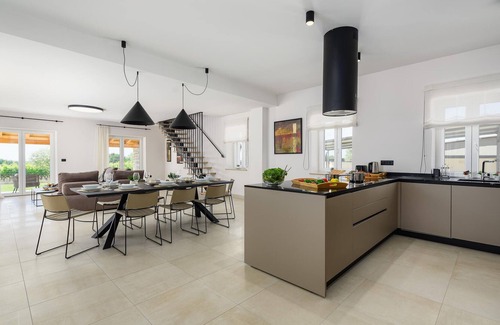 Rosini House | Renovated stone house in a quiet location ? ideal for two families.