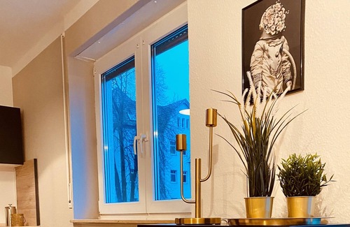 Andreasvorstadt Apartment | Renovated studio with balcony, WiFi, Netflix & kitchen near the city