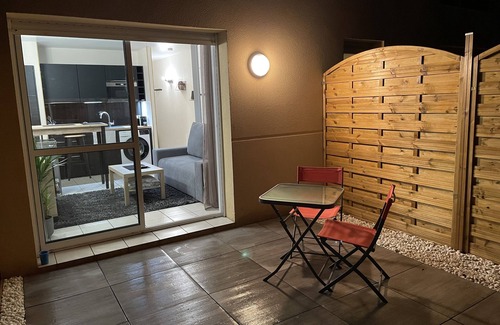 Pessac Apartment | Renovated studio with terrace, 500 meters from the center and shops