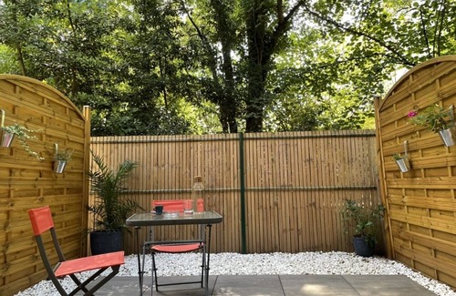 Pessac Apartment | Renovated studio with terrace, 500 meters from the center and shops
