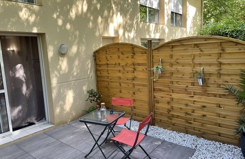 Pessac Apartment | Renovated studio with terrace, 500 meters from the center and shops