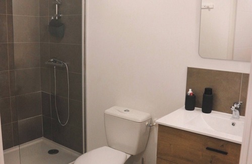 Suze-la-Rousse Apartment | Renovated T2 apartment in the heart of Suze-la-Rousse