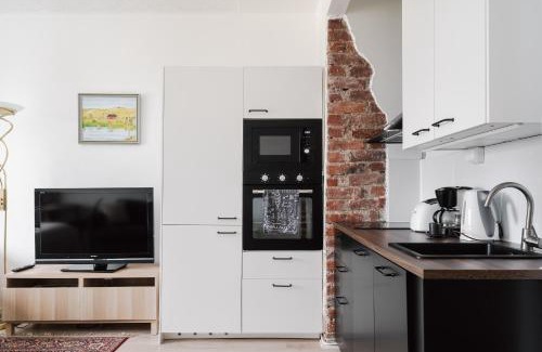 Kallio Apartment | Renovated Top Floor Studio in Kallio