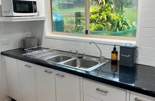 Maleny Cabin | Renovated Two Bedroom Lakeside Cabin