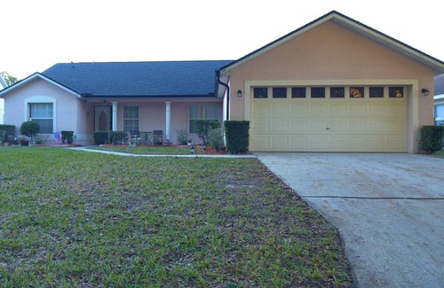 Thousand Oaks Villa | Renovated Villa w/Game Room & Fire Pit near Orlando - Perfect for Families