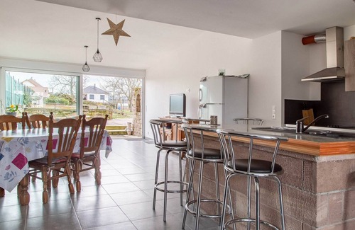 Saint-Louis House | Renovated village house with enclosed garden