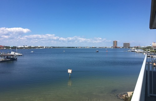 Villa Sabine Townhouses House | Renovated Waterfront Townhome On Little Sabine Bay, Just Steps From The Gulf