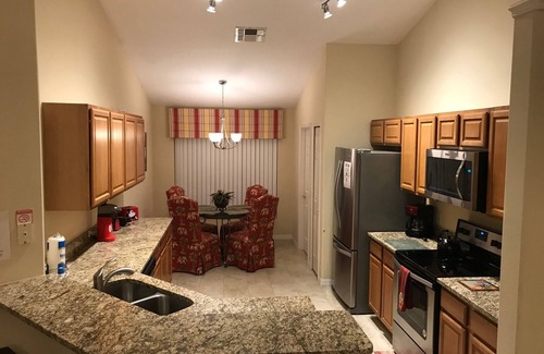 Eagle Pointe South House | Renovated Waterfront 4Bd/2Bth Home w/Pool&Spa 20Min to Disney/Shops/Universal