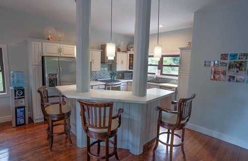 Antoneys Cay House | Renovated West Bay Resort-Like Luxury! Ocean Views, Pool/W-Fall, Walk to Beach!