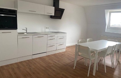 Mendig House | Renoviertes Monteurhaus in Mendig für 21 Personen!
