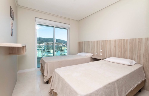 Bombas Apartment | Rent Apartment 2 bedrooms without a suite 80m Mar | Pumps / SC