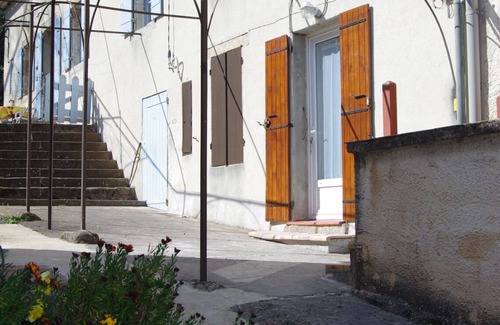 Aubenas Apartment | rent for holidays T2 new 2015 fully equipped in beautiful country views