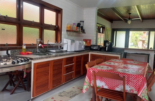 Barra do Sahy House | Rent house in condominium on the beach close to the beach Whale (150 m)