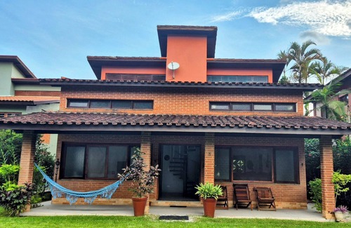 Barra do Sahy House | Rent house in condominium on the beach close to the beach Whale (150 m)