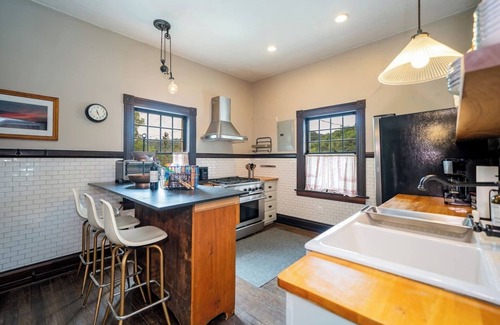 Marshall House | Rent the Entire Historic Inn in Downtown Marshall