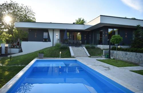 Petrovaradin Villa | Rent Your Family Retreat in Novi Sad
