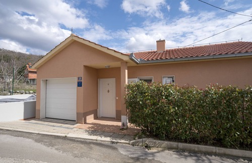 Sestanovac House | Rental home Ružić -all year open heated pool with anti-allergy system