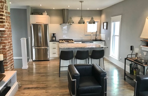 Charlevoix Apartment | RENTING FOR SUMMER AND FALL SEASON ONE BLOCK DOWNTOWN HARBOR AND RESTAURANTS