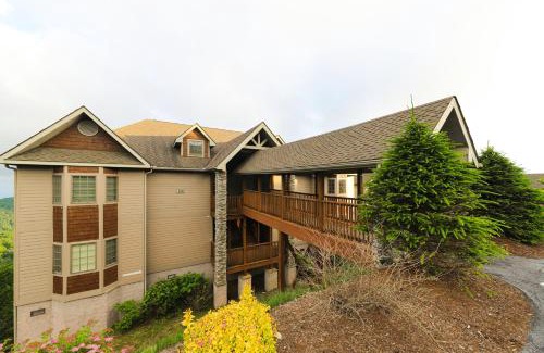 Sugar Mountain Apartment | Reserve 36-D