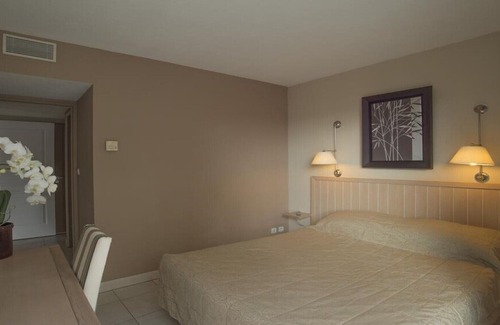 Prado - Republique Apartment | Reserve your apartment in a **** hotel> Apartment 37