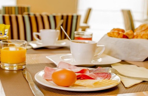 Prado - Republique Apartment | Reserve your apartment in a **** hotel> Apartment 37