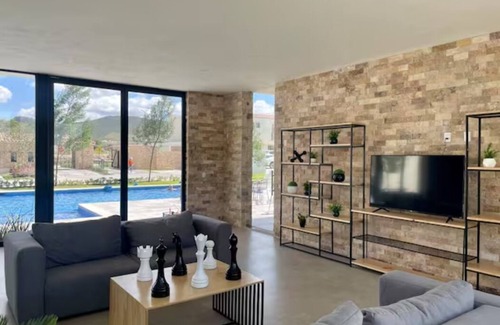 Queretaro House | Residencia en Querétaro, con Hacienda Restaurada. Diviértete con Toda la Familia