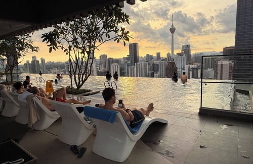 Bukit Bintang Apartment | Residence Axon Bukit Bintang by TaheeenS