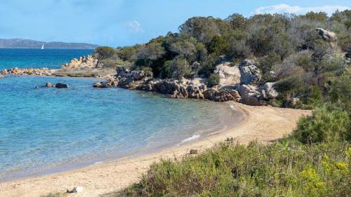 Palau Apartment | Residence con piscina a Palau, a soli 150 mt. dal mare