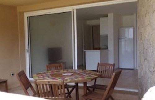 Tizzano Apartment | RESIDENCE FIORAVANTI 4 Apartment SEA VIEW - WATERFRONT 2-4 pers
